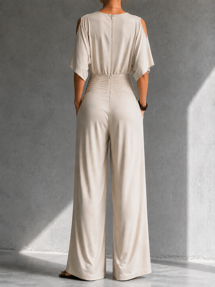 Alia | Combinación elegante con efecto cruzado y piernas anchas