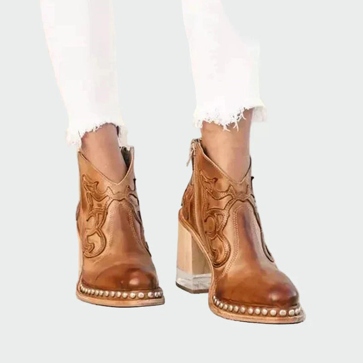 Irene | Botas De Cuero Bordadas Con Bordados Distintivos